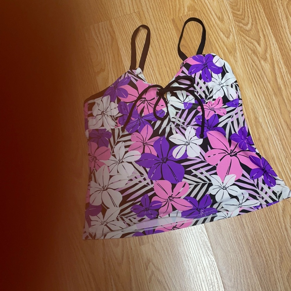 Athletech A beauty it is with big purple pink and white floral flowers